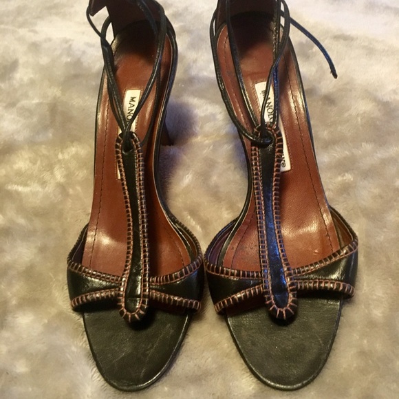 Manolo Blahnik Shoes - Vintage Leather Manolo Blahnik Kitten Heel Sz 9